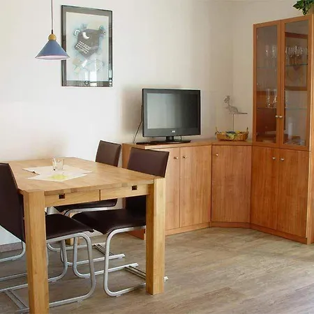 Langeness-1 Apartment